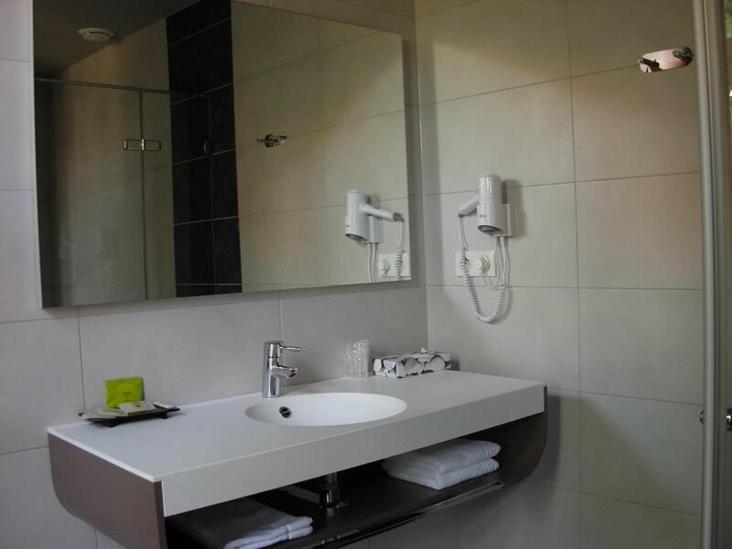 Hostellerie Au Cygne Wissembourg Bagian luar foto
