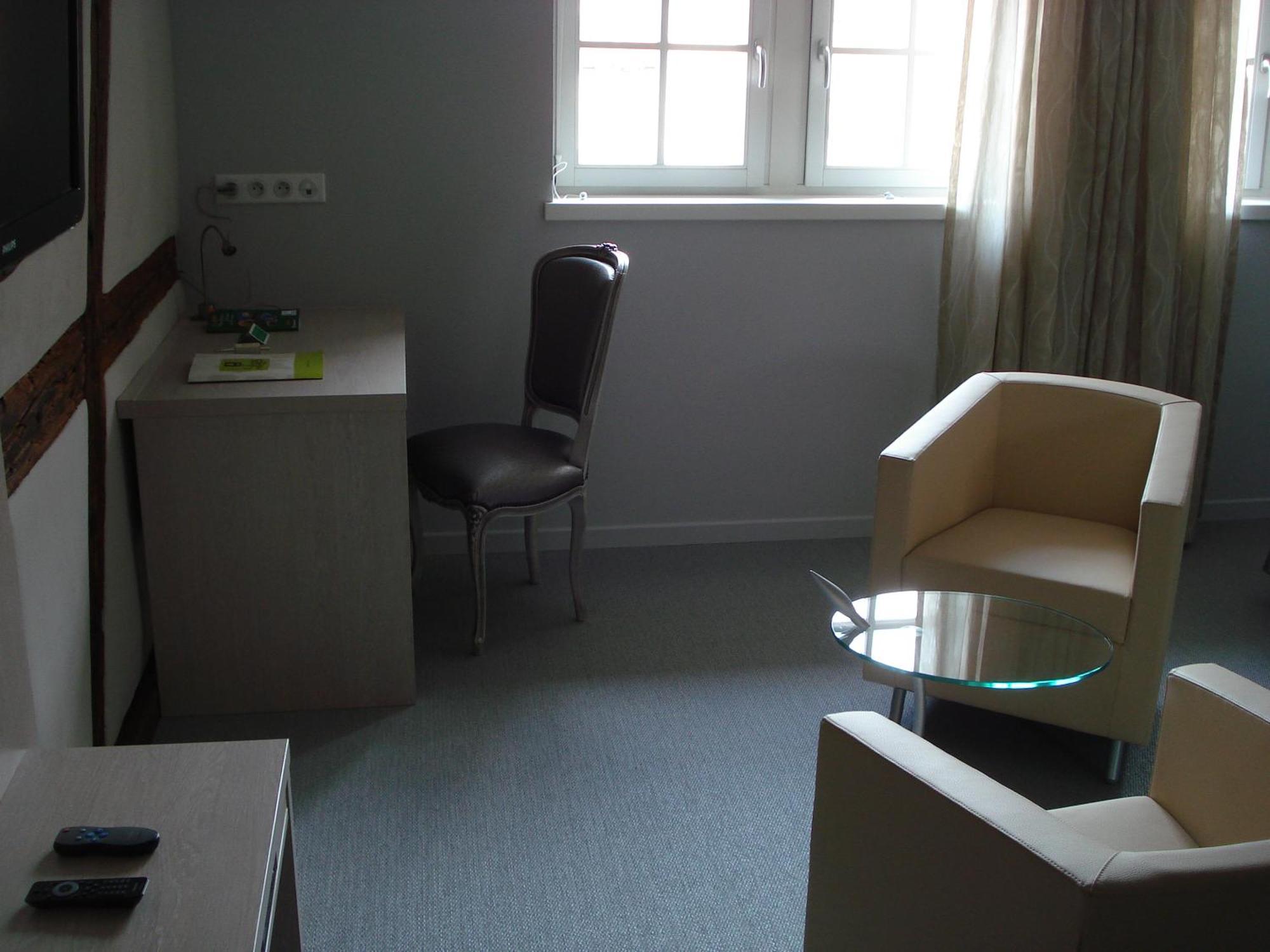 Hostellerie Au Cygne Wissembourg Bagian luar foto