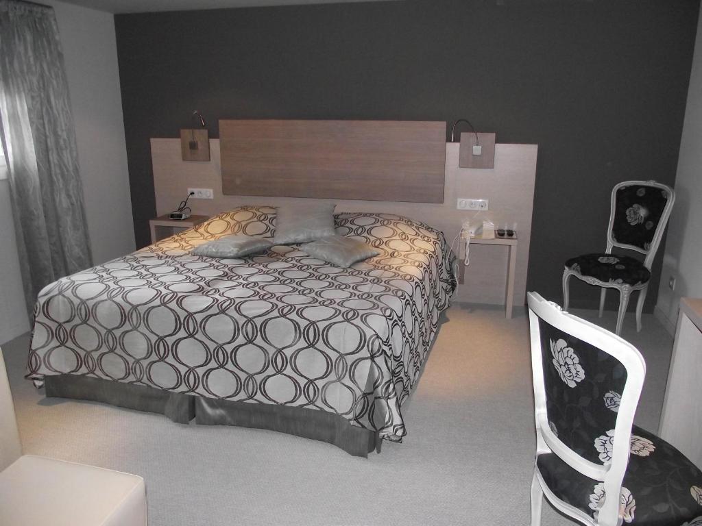 Hostellerie Au Cygne Wissembourg Ruang foto