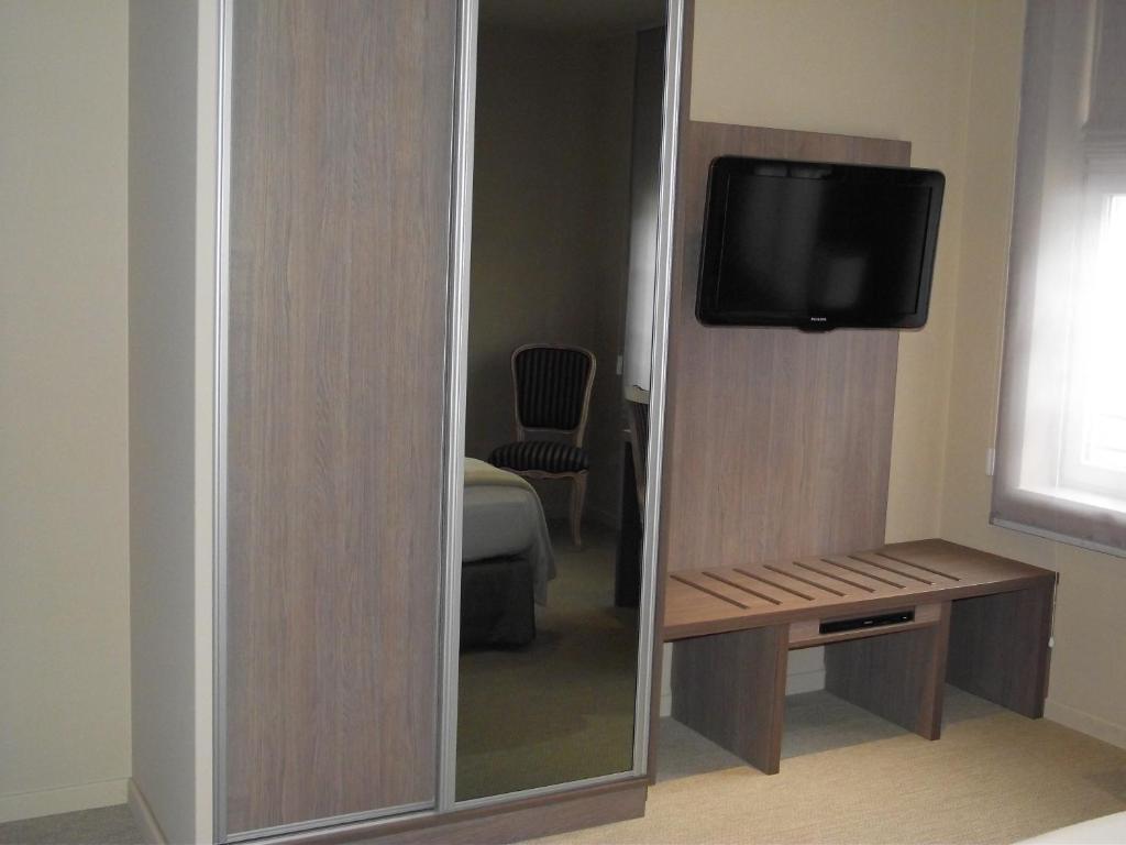 Hostellerie Au Cygne Wissembourg Ruang foto