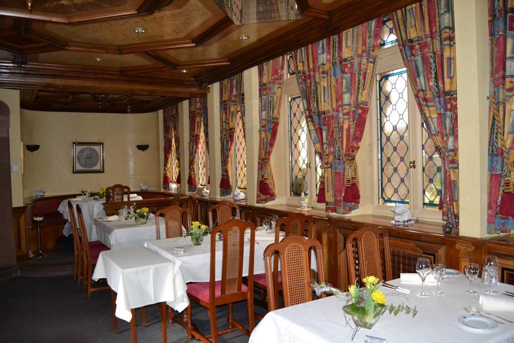 Hostellerie Au Cygne Wissembourg Bagian luar foto
