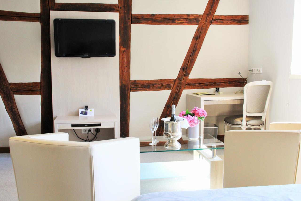 Hostellerie Au Cygne Wissembourg Bagian luar foto