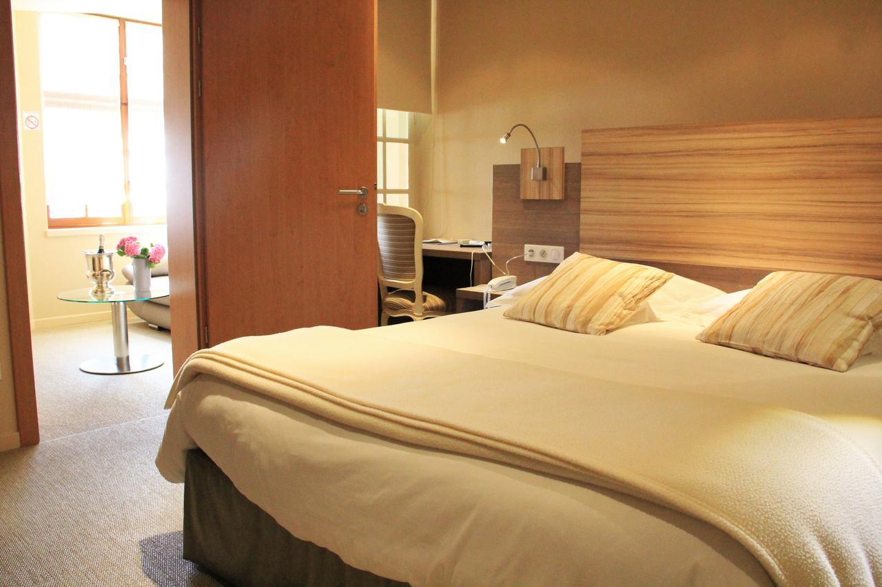 Hostellerie Au Cygne Wissembourg Bagian luar foto